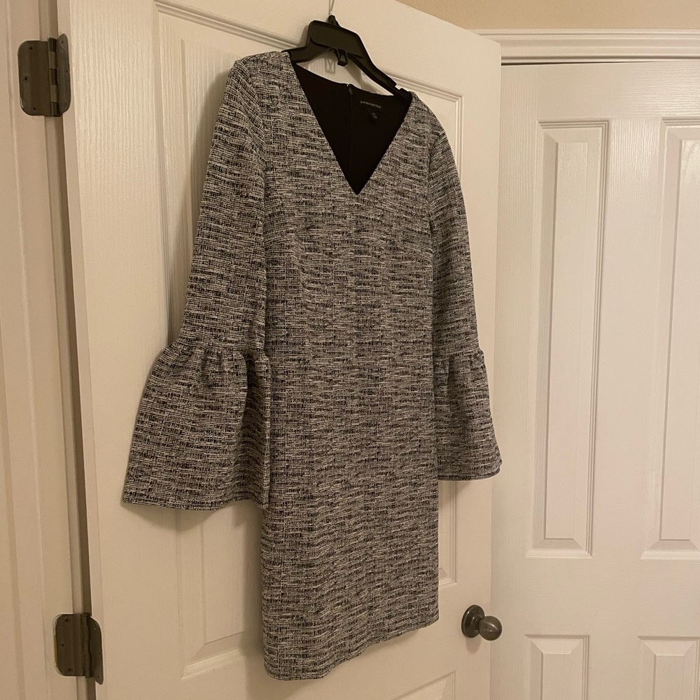 BANANA REPUBLIC Black and White Bell Sleeve Tweed Dress - Picture 11 of 15